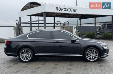 Седан Volkswagen Passat 2015 в Хусті