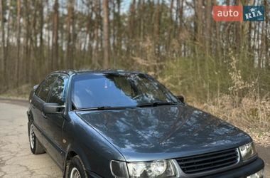 Седан Volkswagen Passat 1995 в Костопілі