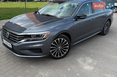 Седан Volkswagen Passat 2021 в Киеве