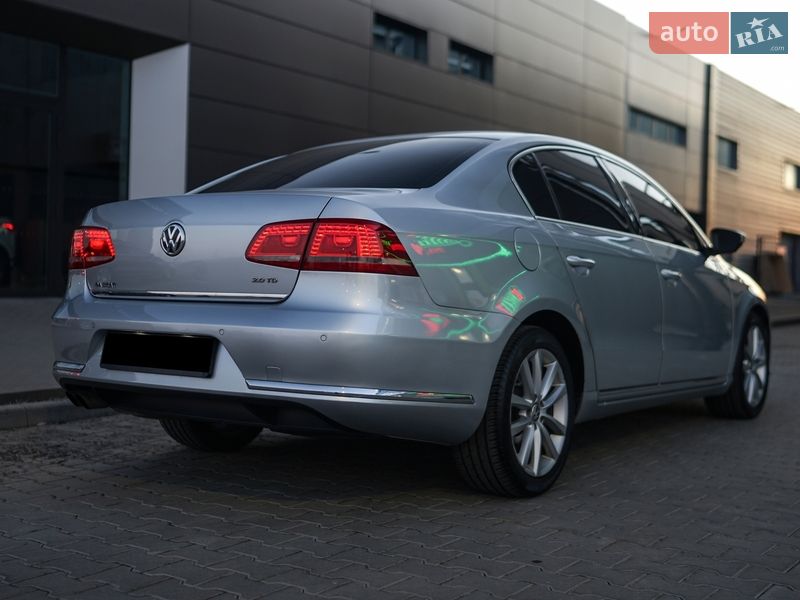 Седан Volkswagen Passat 2012 в Львове