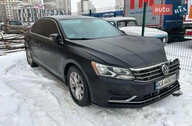 Седан Volkswagen Passat 2016 в Киеве