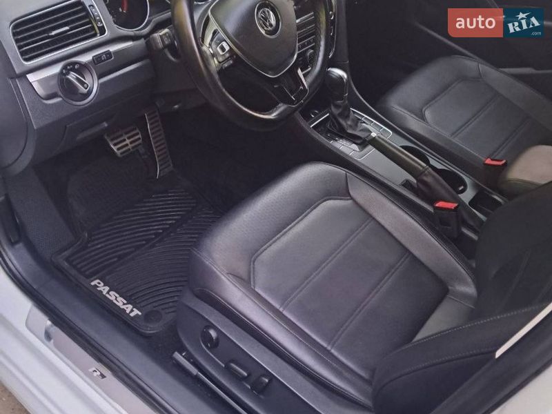 Седан Volkswagen Passat 2016 в Киеве