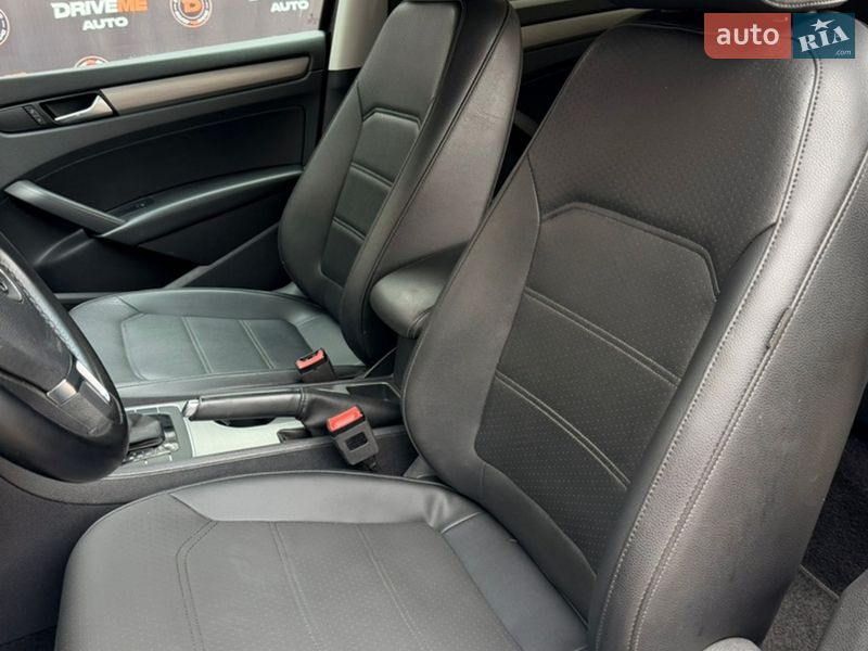 Седан Volkswagen Passat 2014 в Киеве
