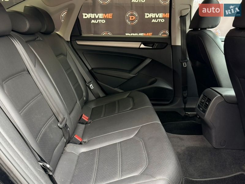 Седан Volkswagen Passat 2014 в Киеве