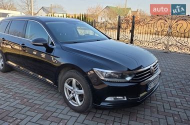 Універсал Volkswagen Passat 2015 в Львові