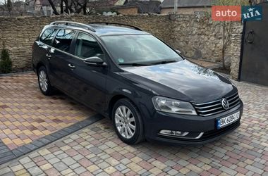 Універсал Volkswagen Passat 2011 в Рівному