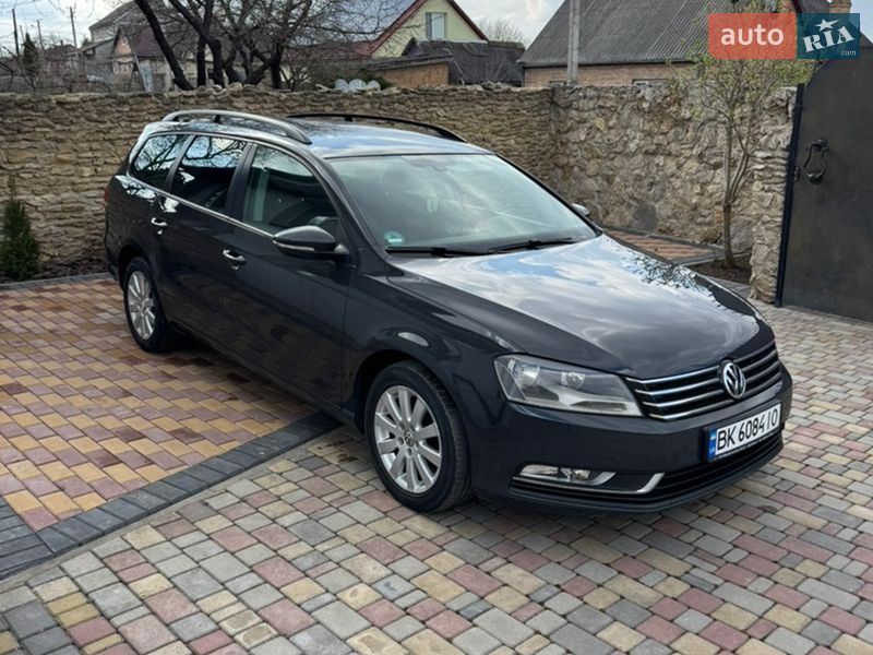 Volkswagen Passat 2011