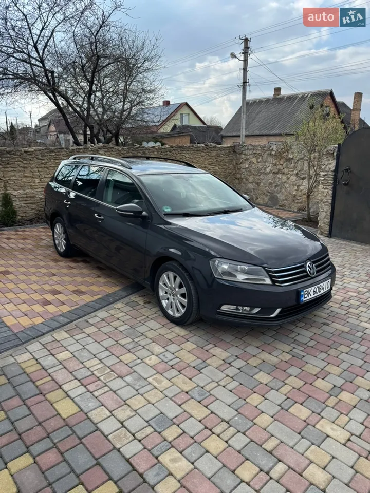 2010 Volkswagen Passat - мініатюра 21
