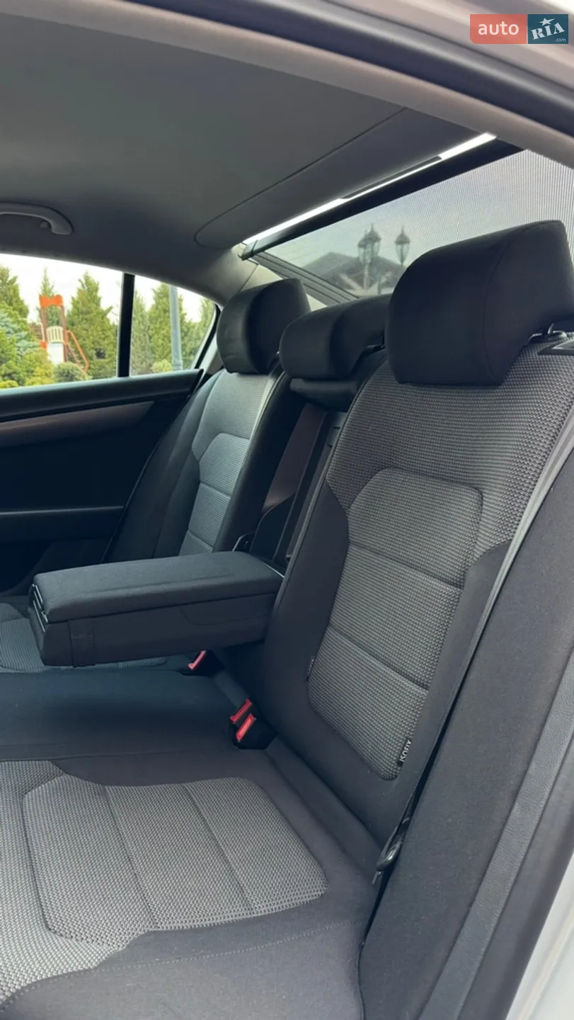 2014 Volkswagen Passat - мініатюра 43