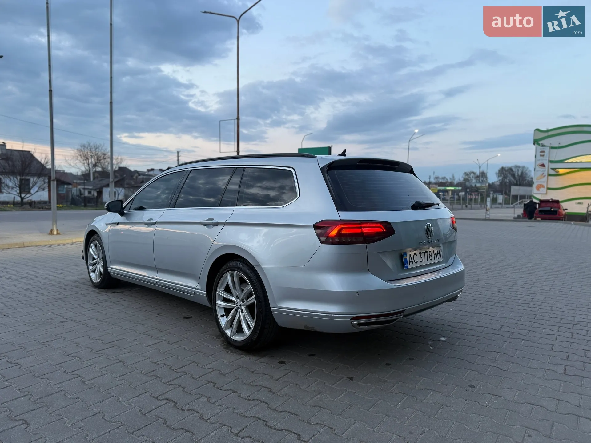 2016 Volkswagen Passat - мініатюра 5