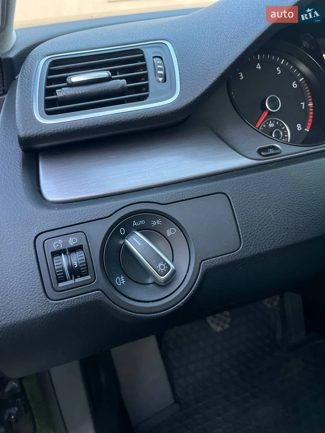 2011 Volkswagen Passat - мініатюра 4
