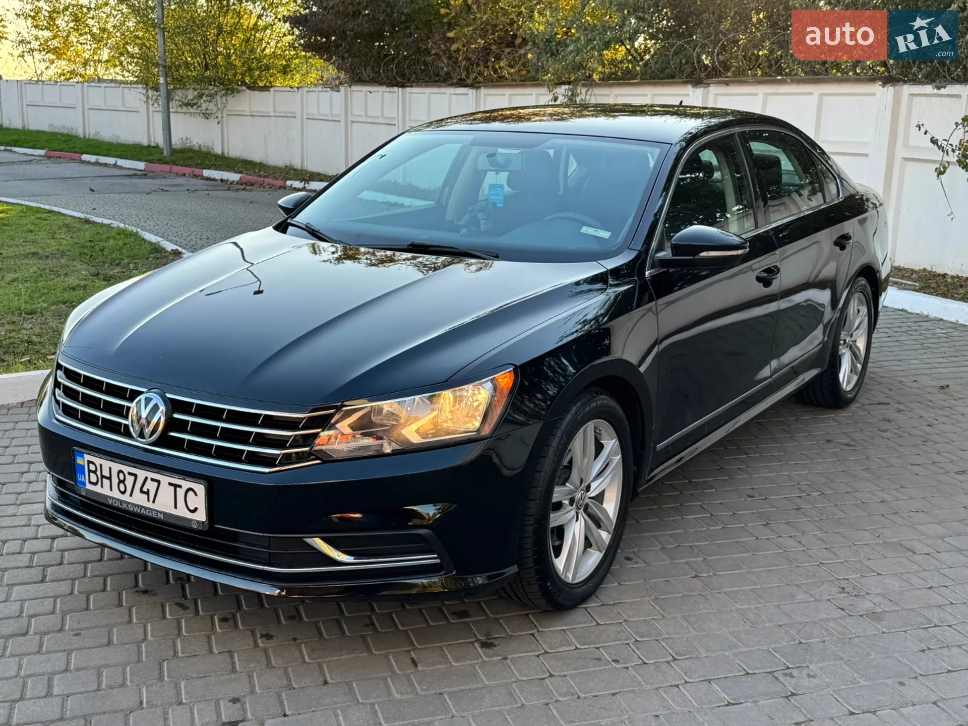 2016 Volkswagen Passat - мініатюра 2