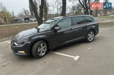Універсал Volkswagen Passat 2015 в Чернігові