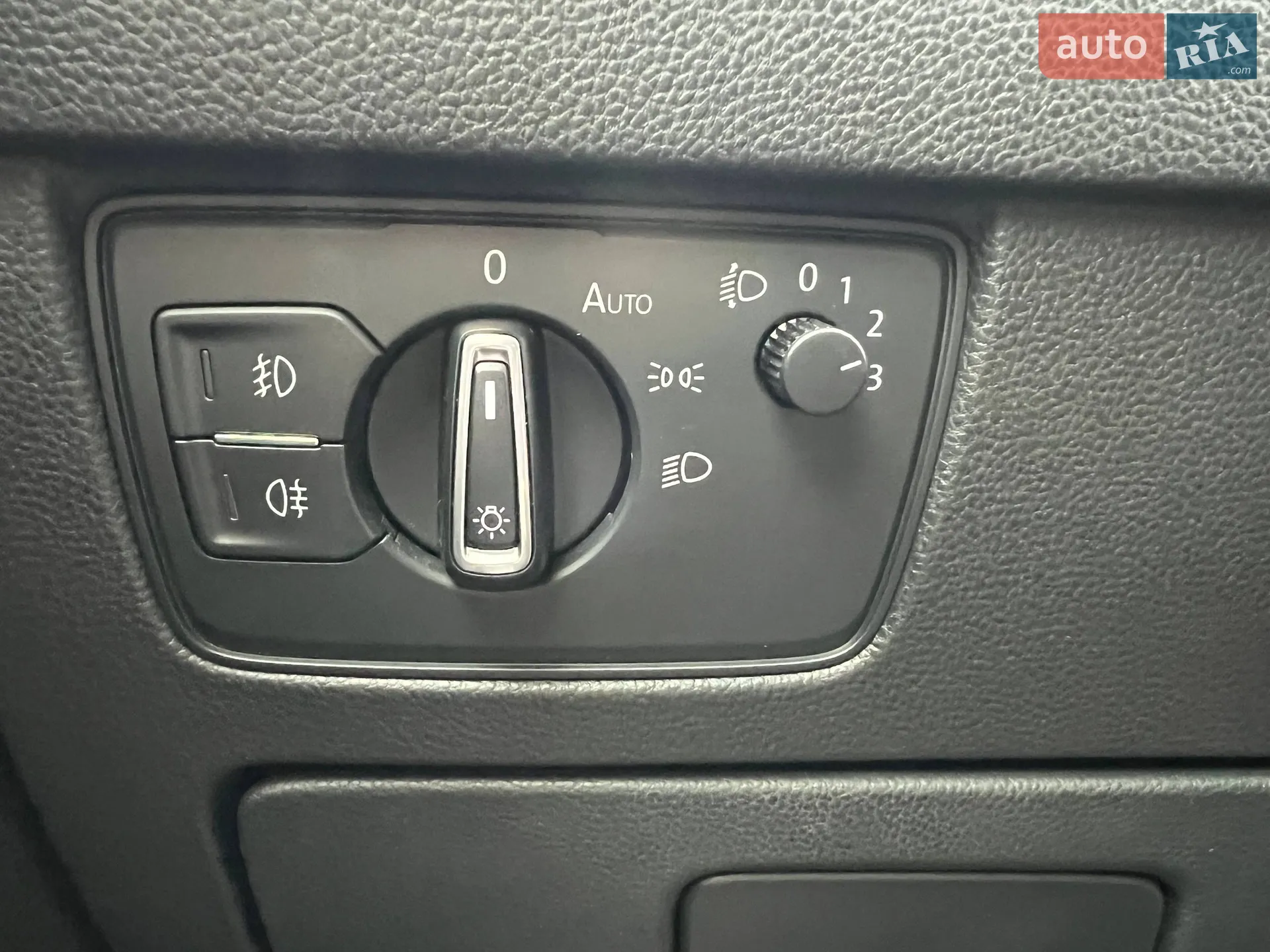 2016 Volkswagen Passat - мініатюра 32