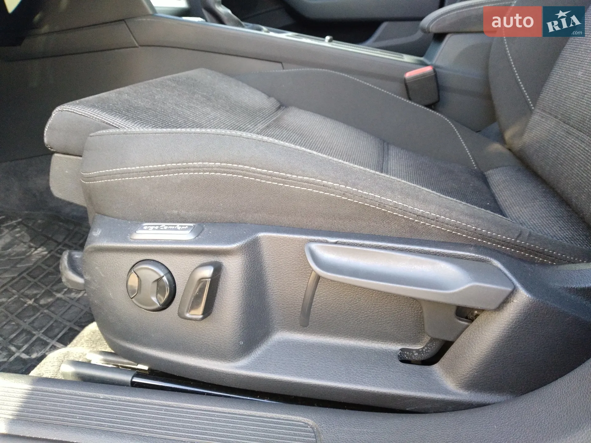 2016 Volkswagen Passat - мініатюра 30