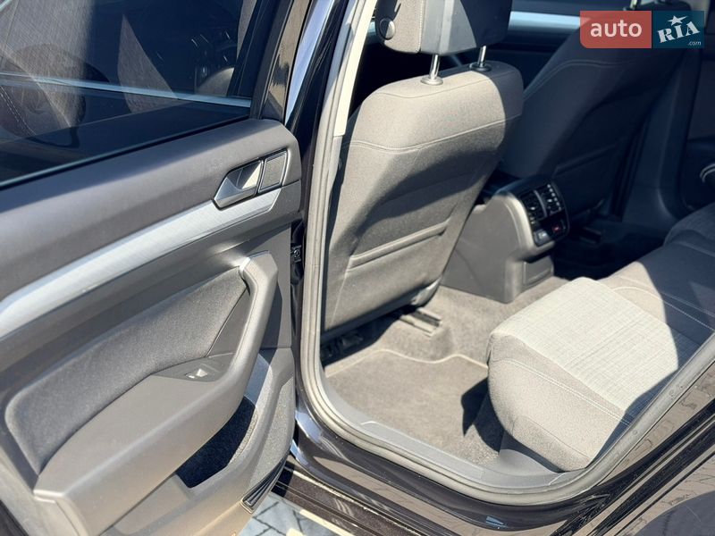 Универсал Volkswagen Passat 2020 в Львове