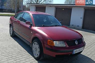 Седан Volkswagen Passat 1997 в Малине