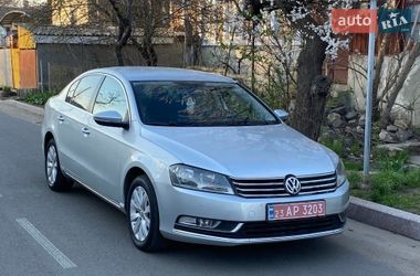 Седан Volkswagen Passat 2011 в Вознесенске