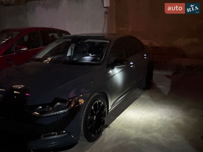 Седан Volkswagen Passat 2016 в Одессе