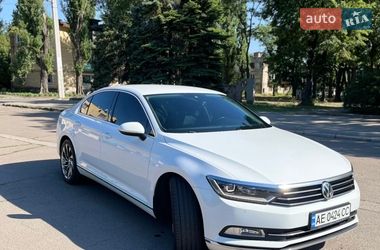 Седан Volkswagen Passat 2016 в Кривом Роге