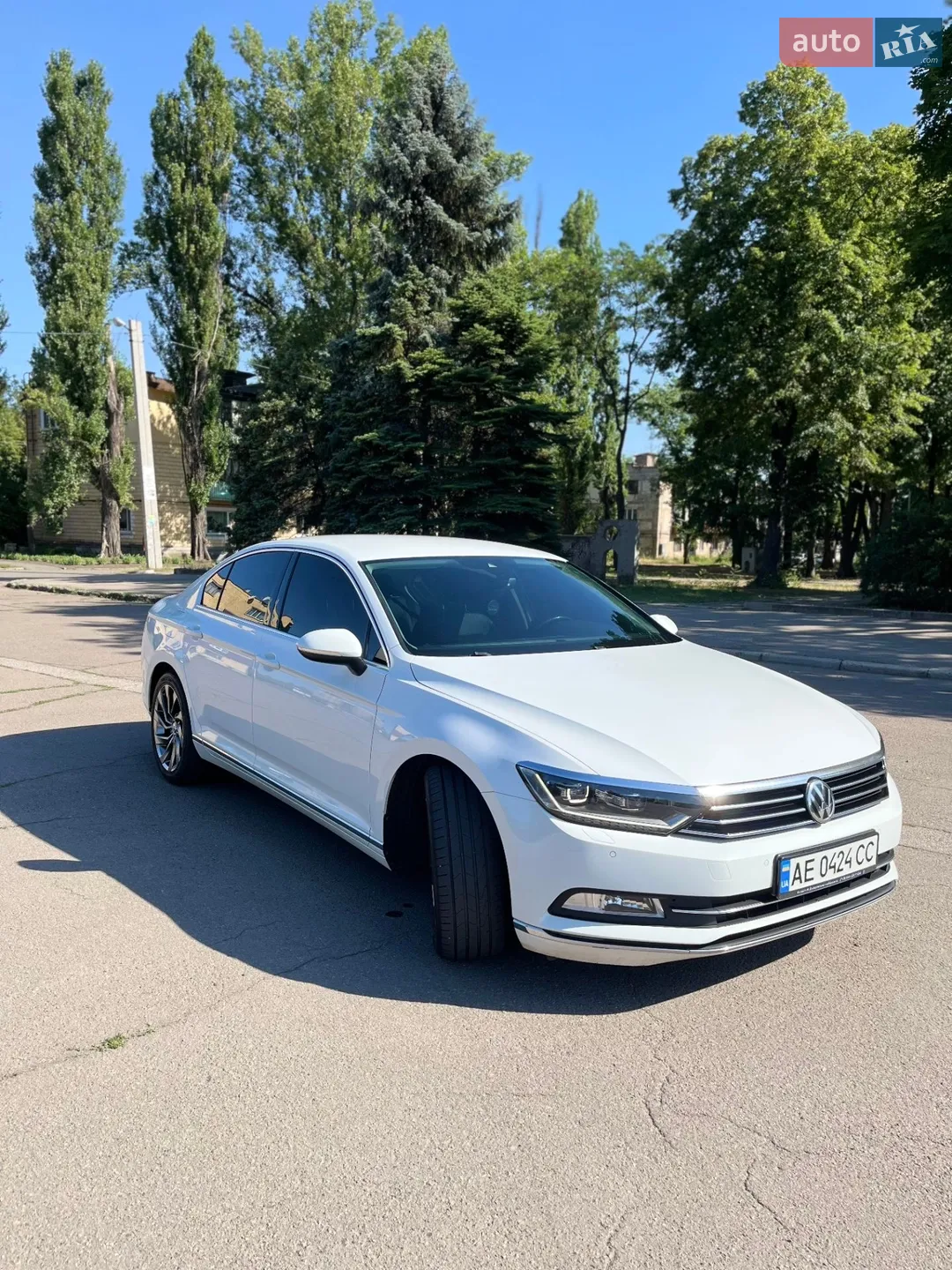 2016 Volkswagen Passat - фото 1
