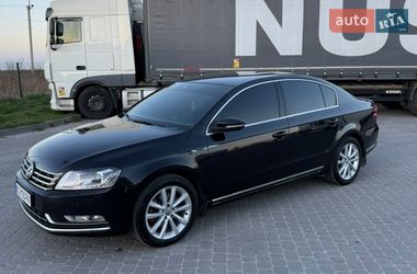 Седан Volkswagen Passat 2013 в Рава-Русской