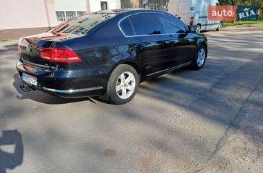 Седан Volkswagen Passat 2011 в Коростене