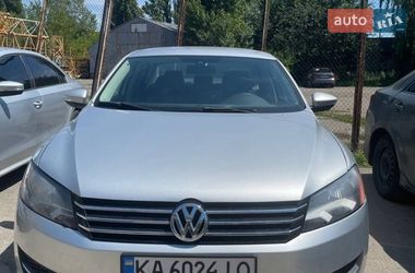 Седан Volkswagen Passat 2012 в Києві