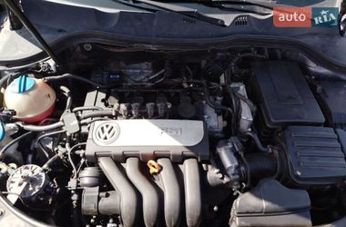 Седан Volkswagen Passat 2006 в Бурині