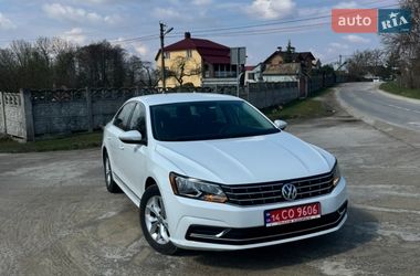 Седан Volkswagen Passat 2016 в Львові