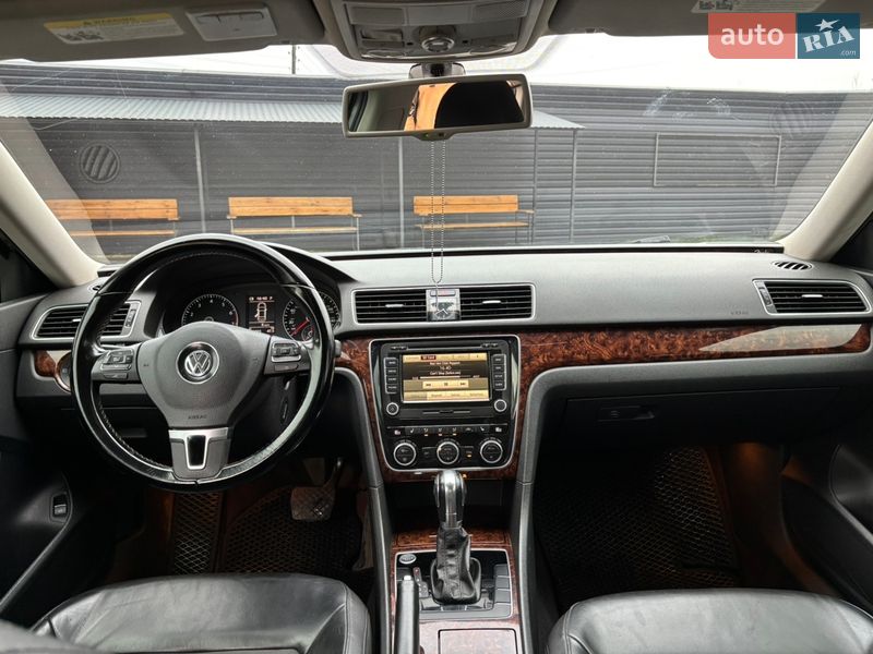 Седан Volkswagen Passat 2012 в Миргороде
