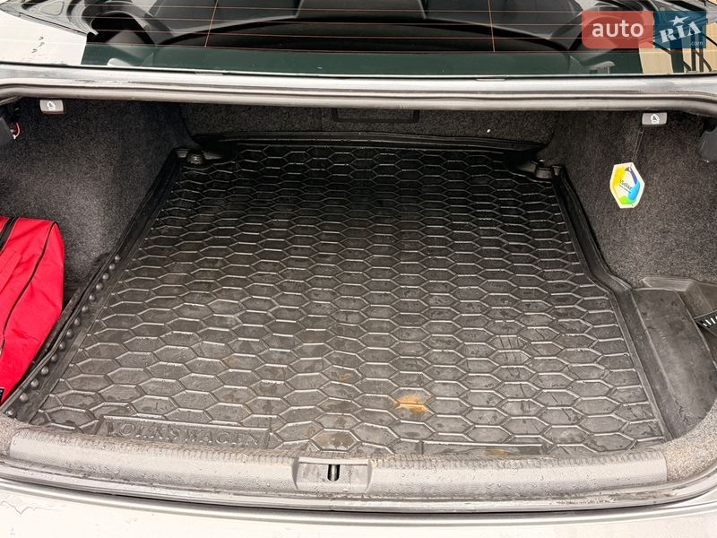 Седан Volkswagen Passat 2012 в Миргороде