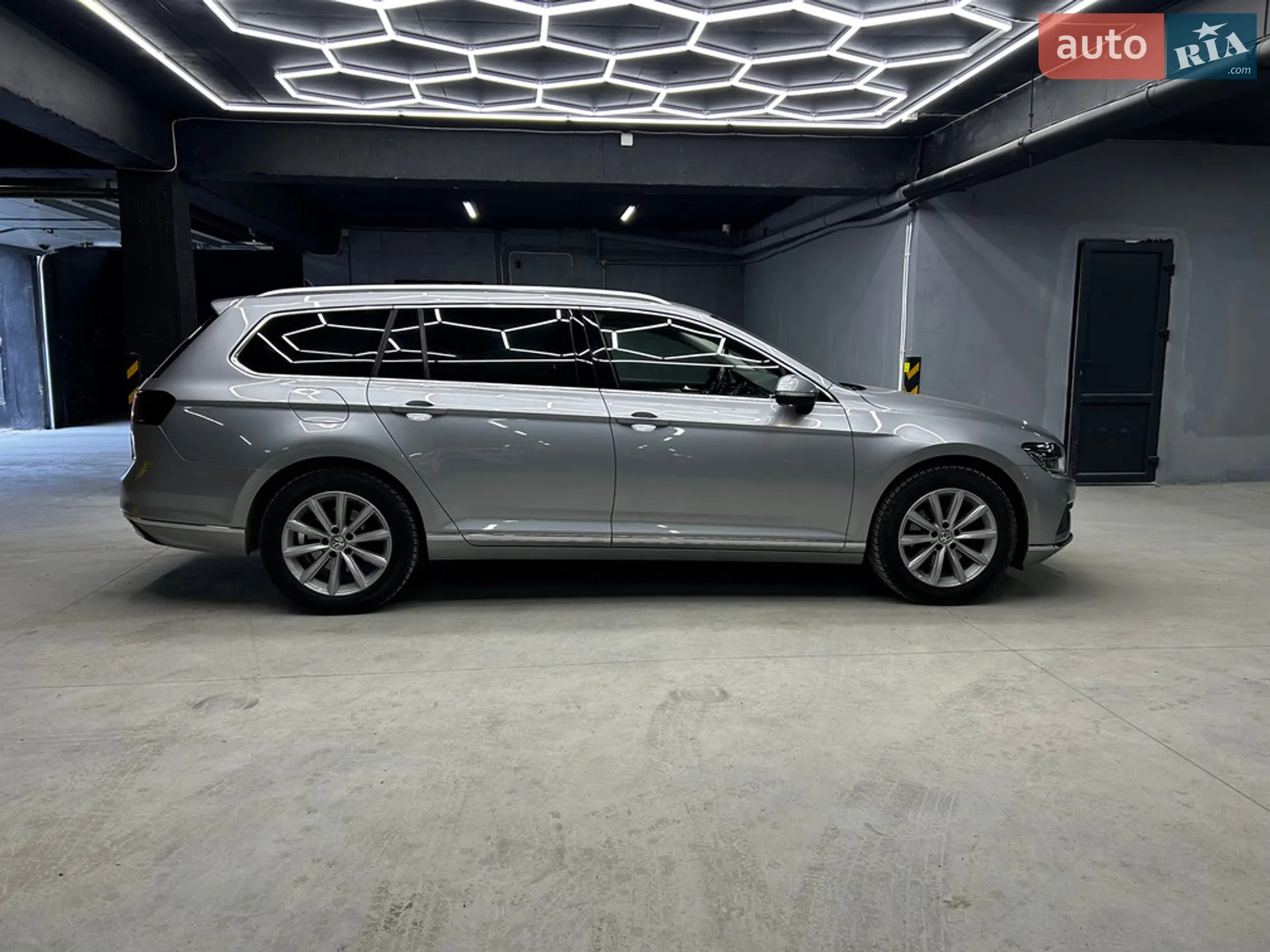 2019 Volkswagen Passat - мініатюра 8