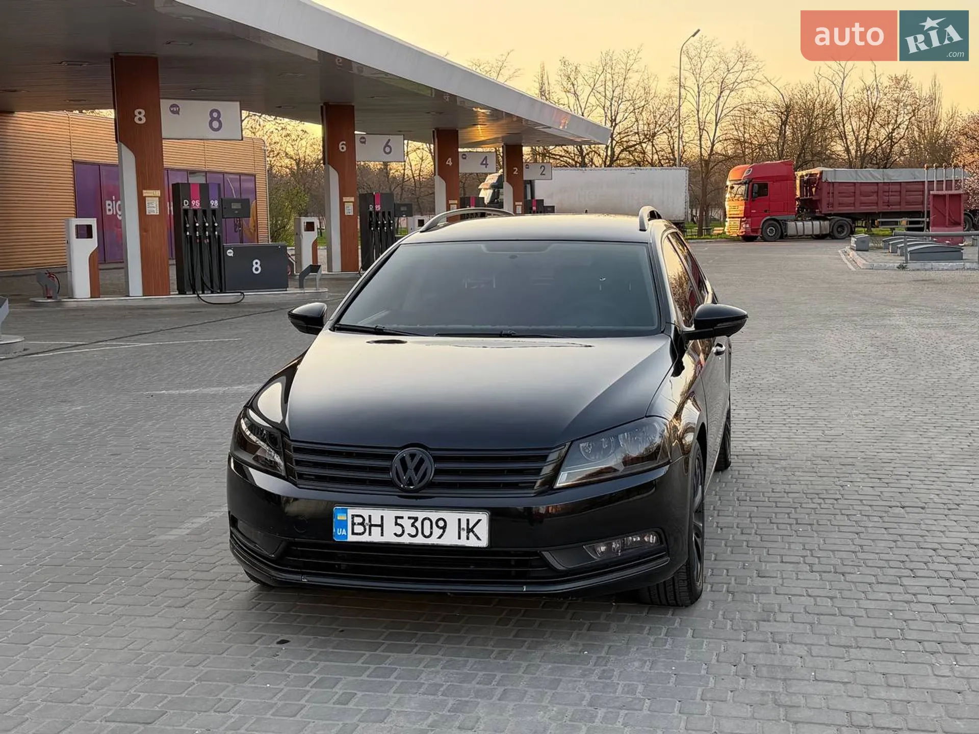 2011 Volkswagen Passat - мініатюра 3