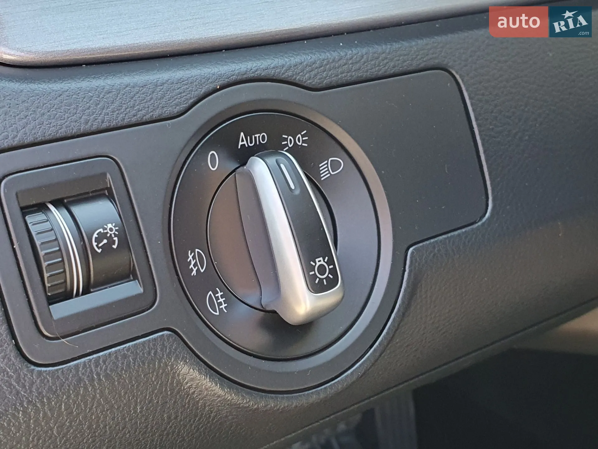 2011 Volkswagen Passat - мініатюра 11