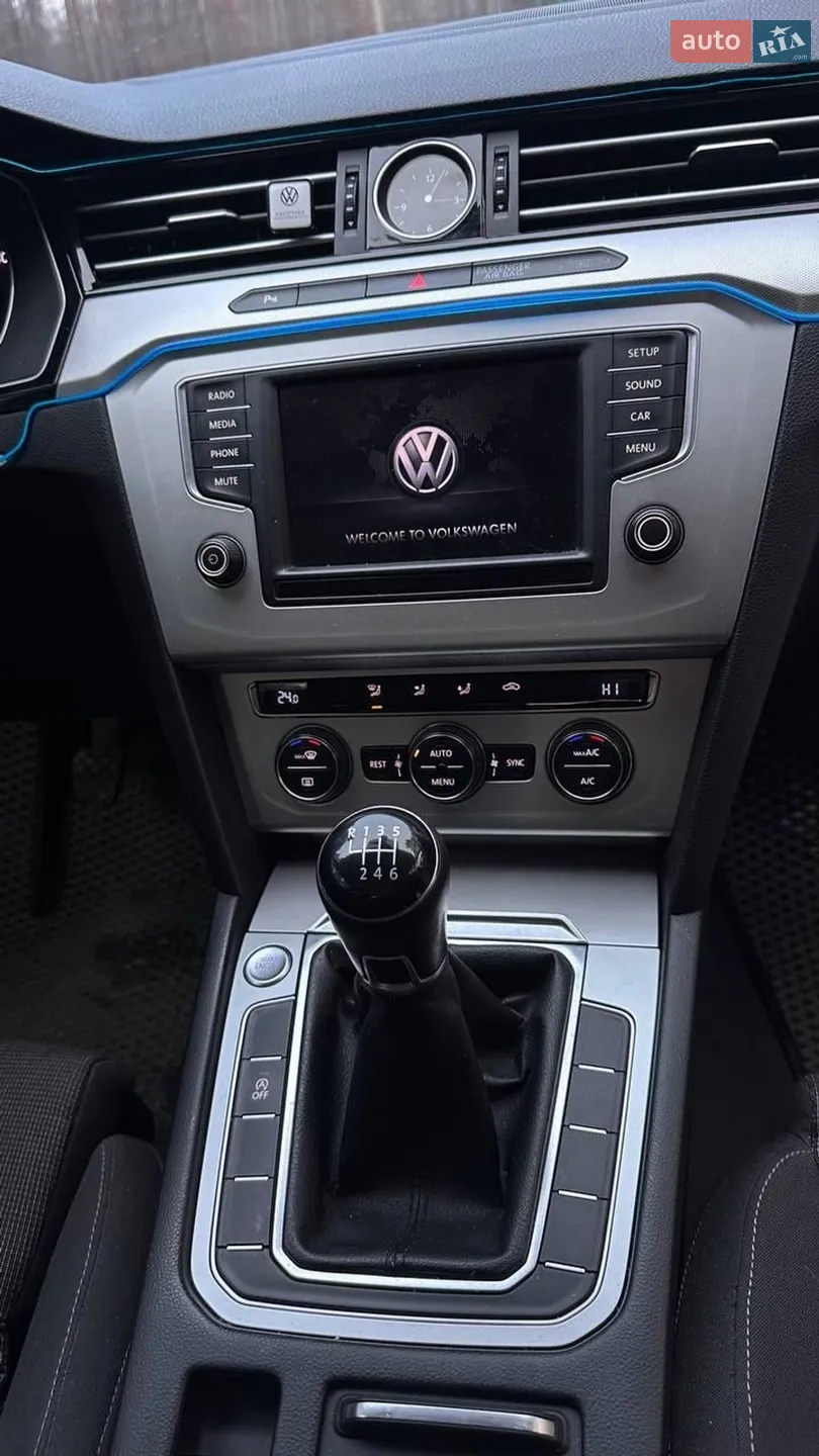 2015 Volkswagen Passat - мініатюра 11