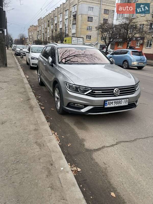 Универсал Volkswagen Passat 2016 в Житомире
