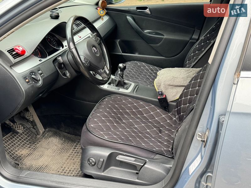 Седан Volkswagen Passat 2010 в Николаеве