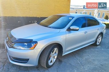 Седан Volkswagen Passat 2013 в Киеве
