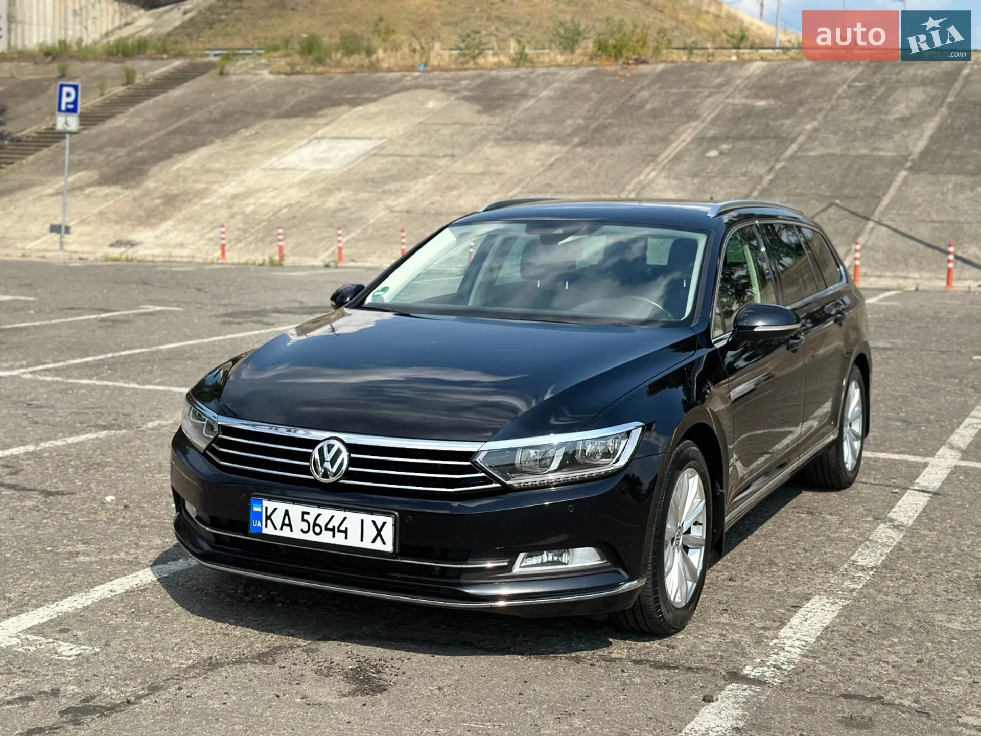Volkswagen Passat 2017 VIN WVWZZZ3CZJE118062 фото оголошення 4 з 5