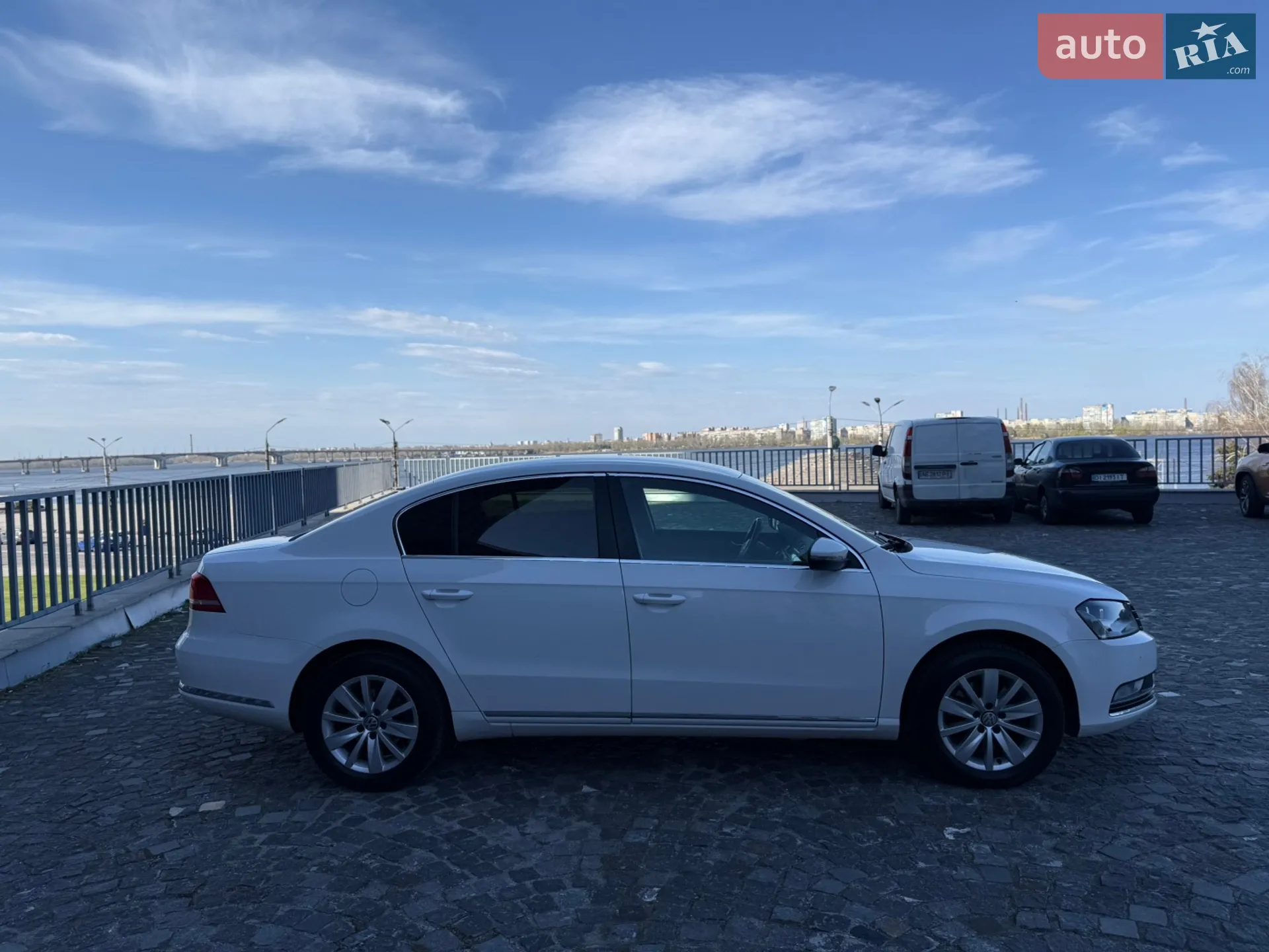 2013 Volkswagen Passat - мініатюра 4