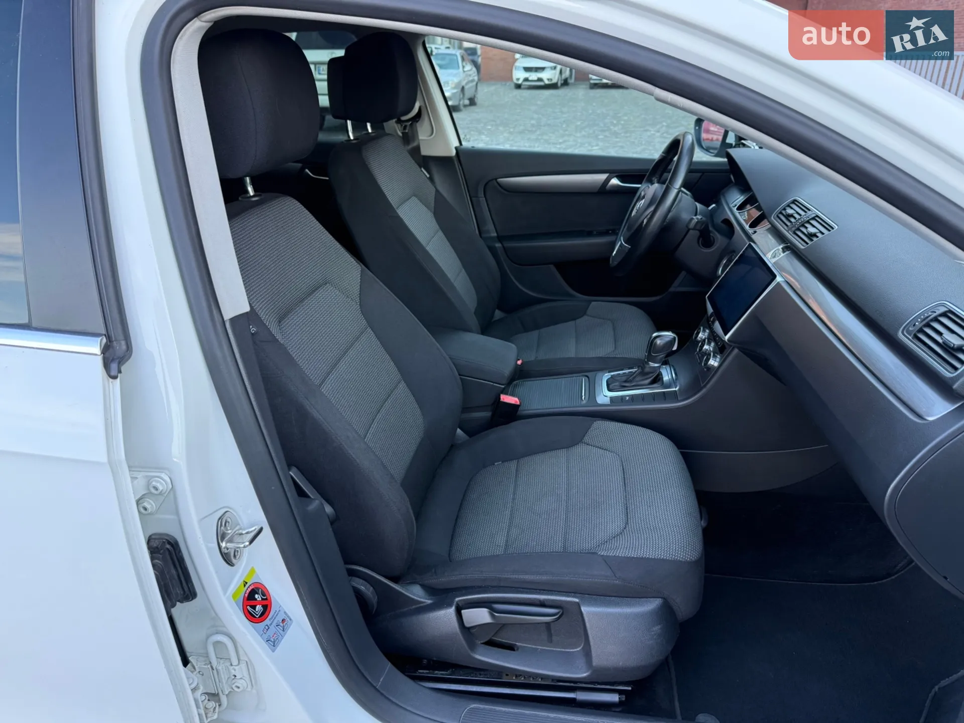 2013 Volkswagen Passat - мініатюра 26