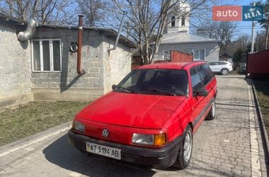 Універсал Volkswagen Passat 1990 в Чернівцях