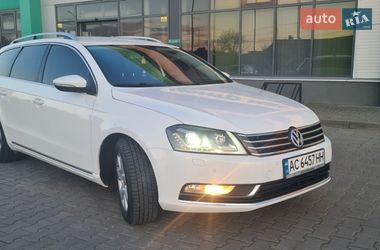 Універсал Volkswagen Passat 2012 в Нововолинську