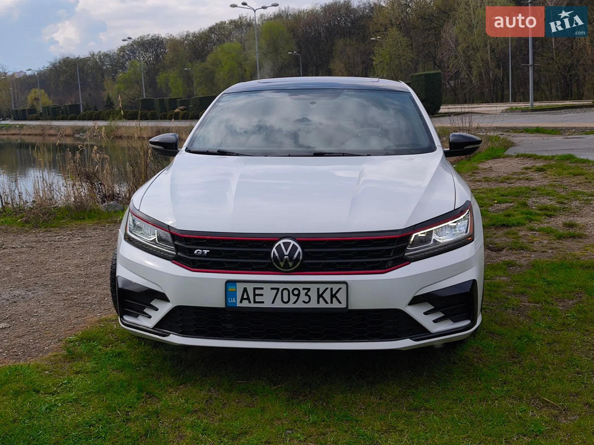 2018 Volkswagen Passat - мініатюра 2