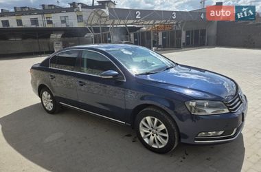 Седан Volkswagen Passat 2013 в Тернополі