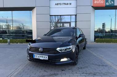 Седан Volkswagen Passat 2015 в Харькове