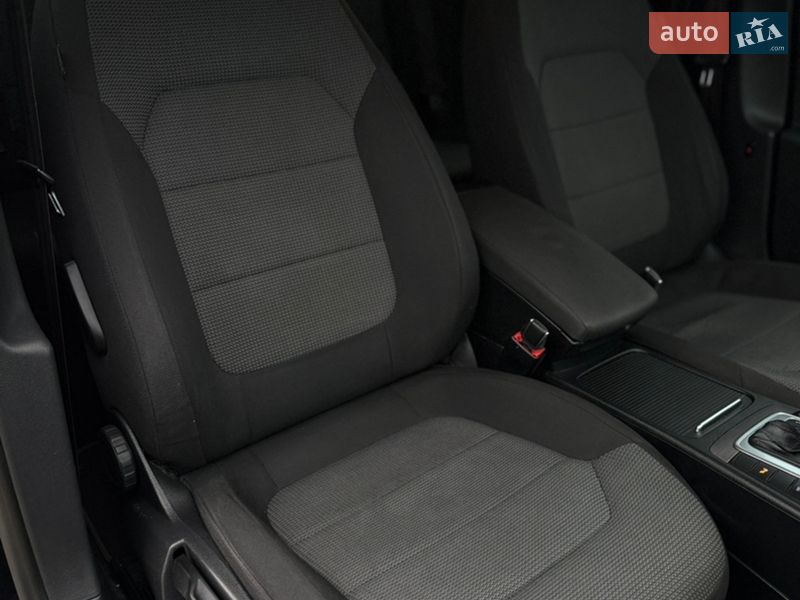 Седан Volkswagen Passat 2014 в Черновцах