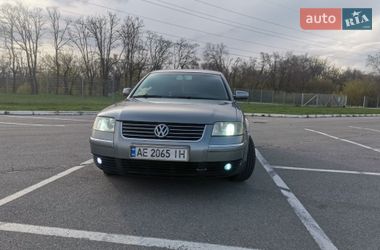 Седан Volkswagen Passat 2003 в Запорожье