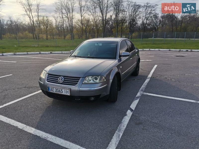 Седан Volkswagen Passat 2003 в Запорожье